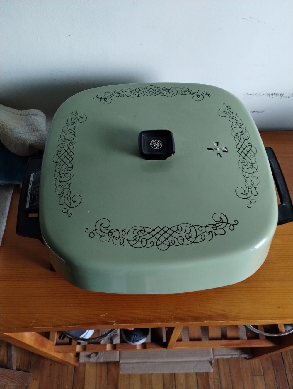 VTG General Electric  Green  Electric Frying Pan